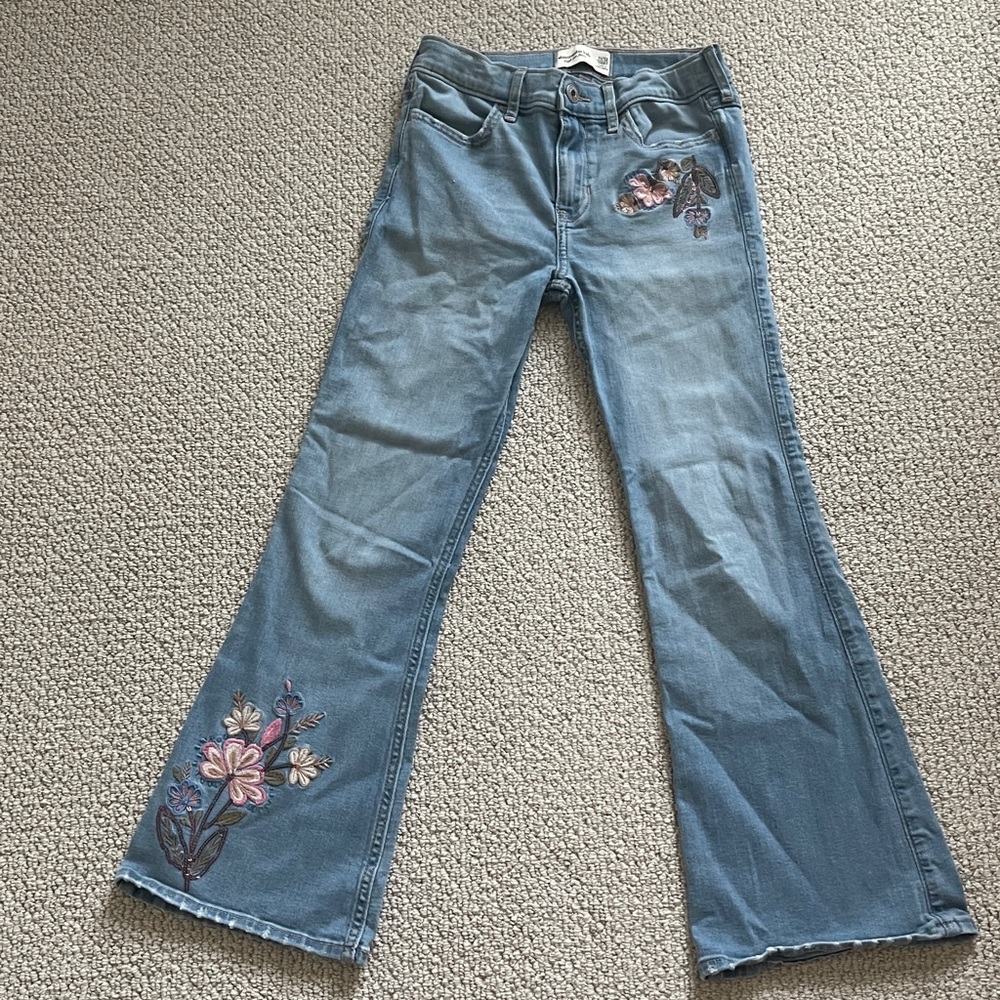 Abercrombie & Fitch Kids Floral Embroidered Jeans Size 11/12 Short